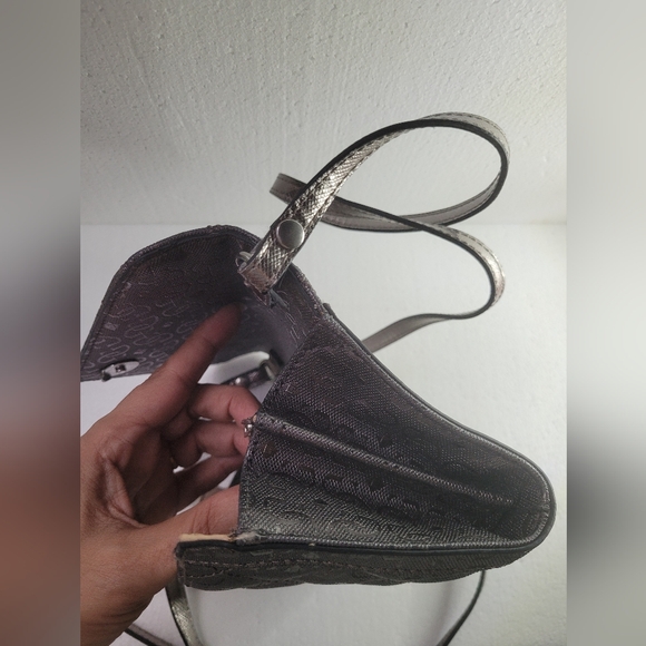 Guess small crossbody purse ،Guess Juliet Mini Crossbody Wallet in Pewter - - Picture 10 of 13